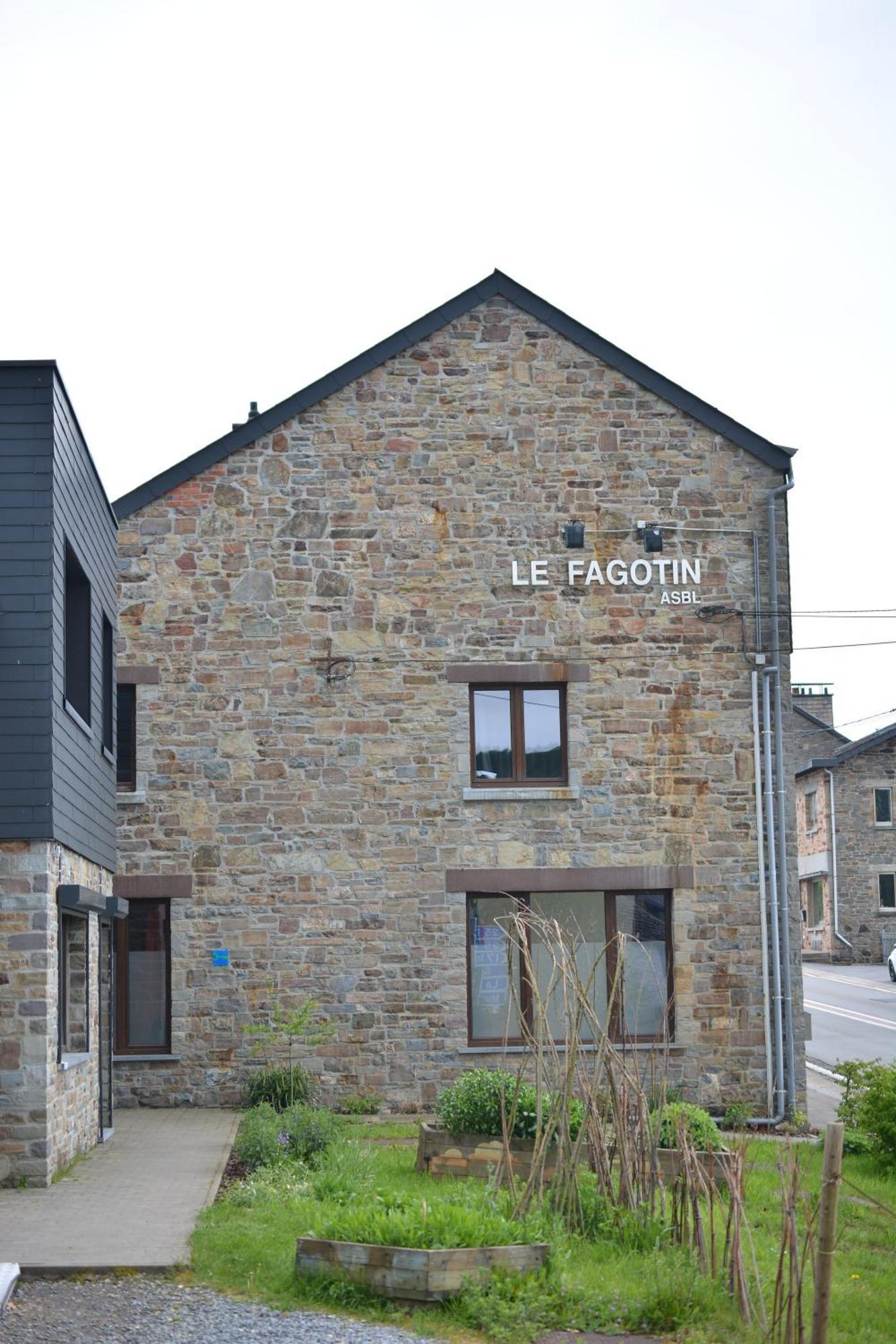 Le Fagotin - Youth Hostel Stoumont Kültér fotó